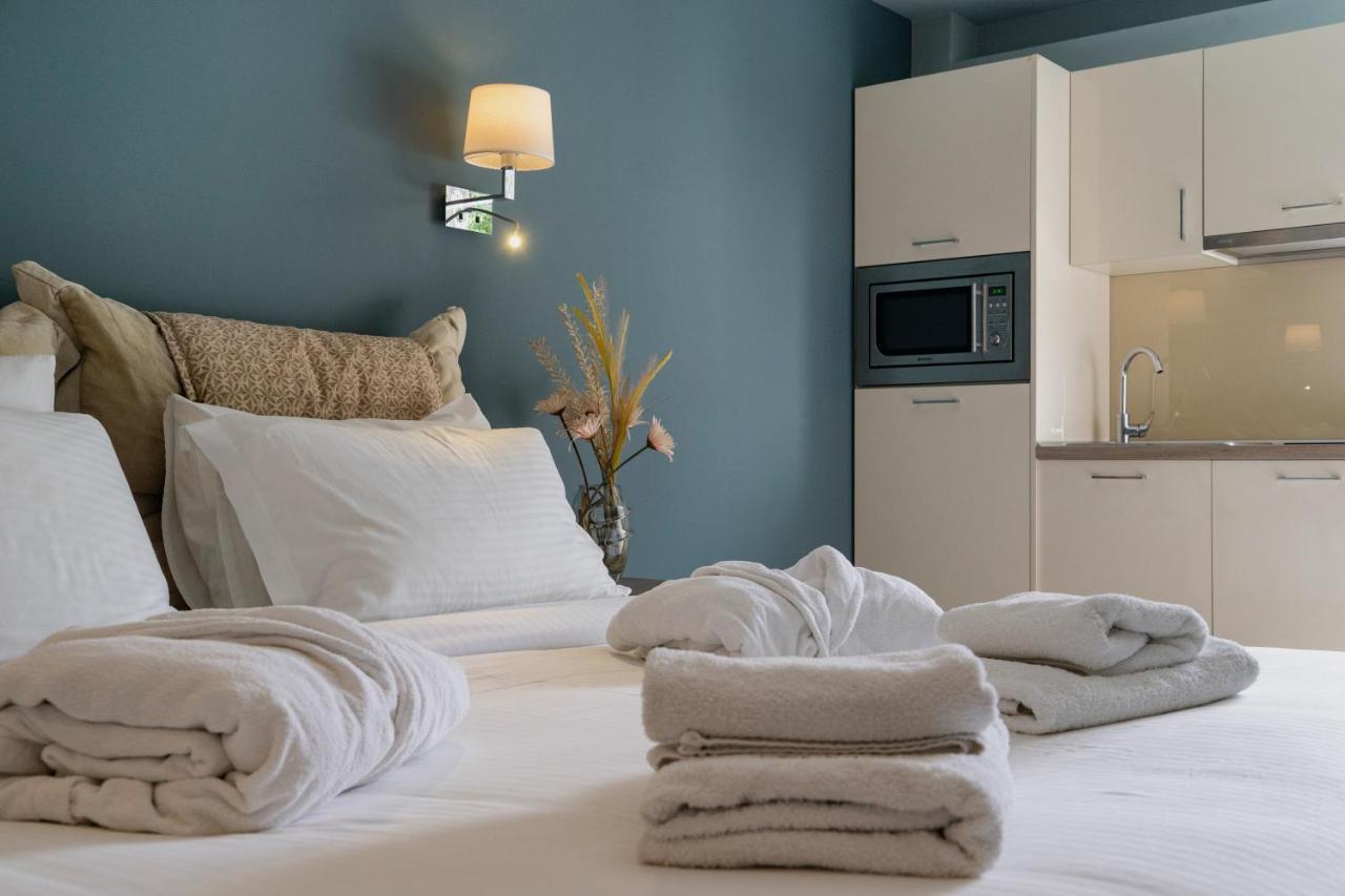 Edem Luxury Apartments Néa Péramos 外观 照片