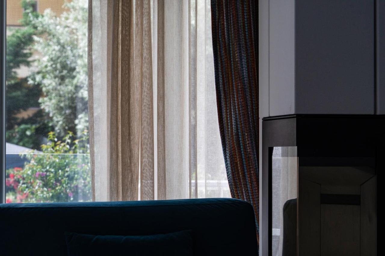 Edem Luxury Apartments Néa Péramos 外观 照片